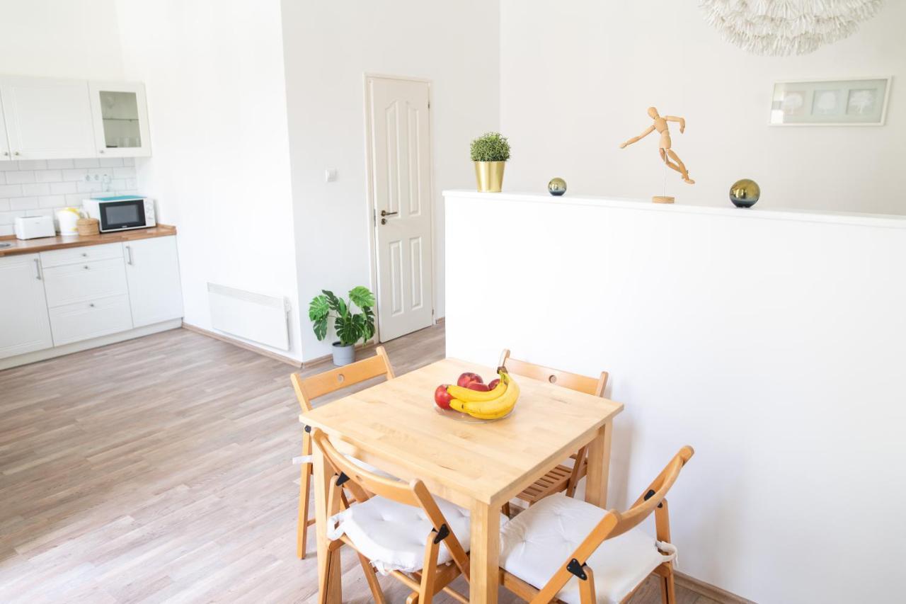 N28 Condo Apartment Next To Andrassy. Будапеща Екстериор снимка
