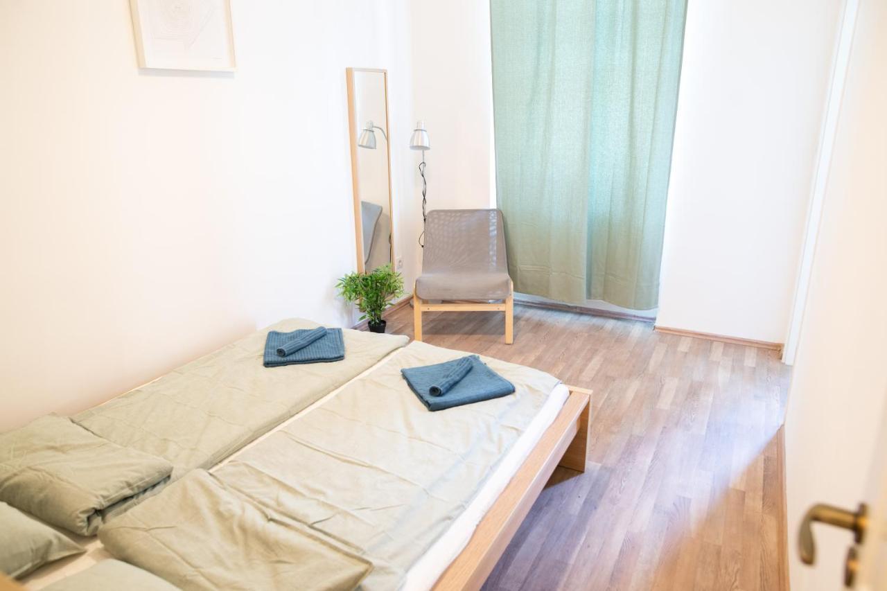 N28 Condo Apartment Next To Andrassy. Будапеща Екстериор снимка